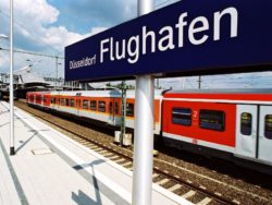 Foto: Bahn am Düsseldorfer Flughafen